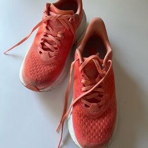 Hoka Mach 6 Size 8 Coral